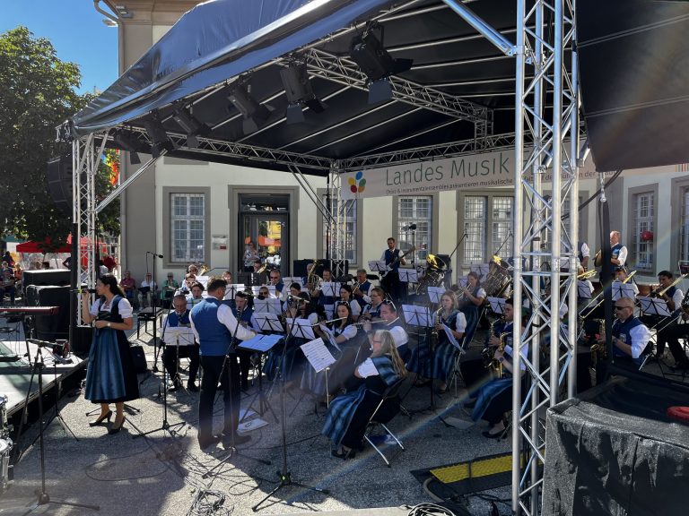 5A341B9C-5AE8-4625-A3CC-B7B4AE1768DC